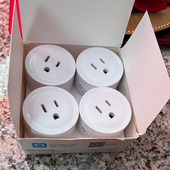 MESH SMART PLUGS (4) - Picture 4 of 5